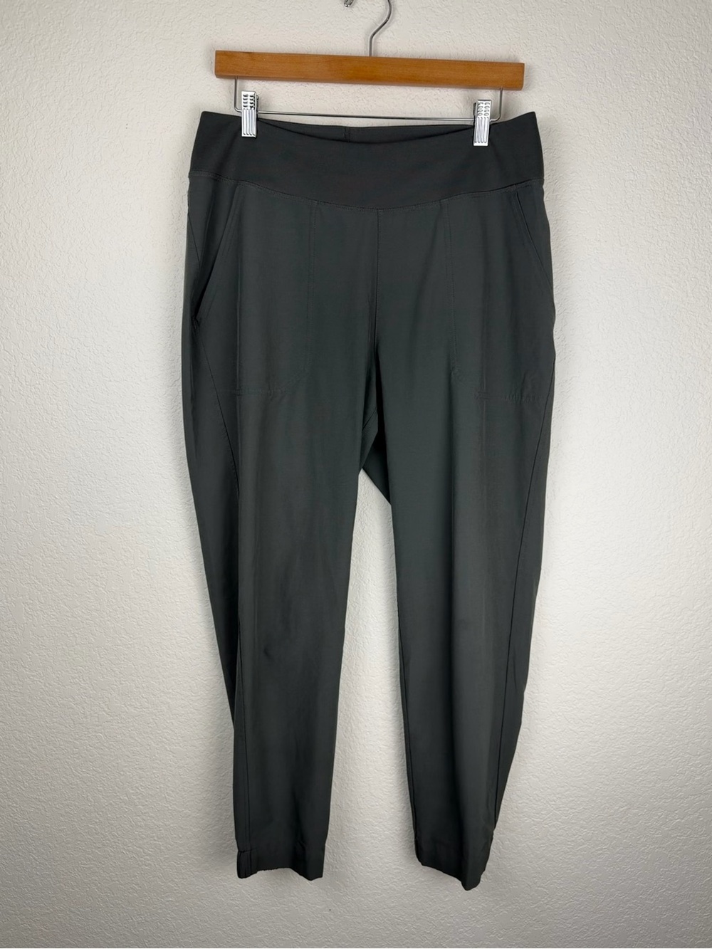 Patagonia W's Happy Hike Studio Jogger Pants Dark Grey Medium